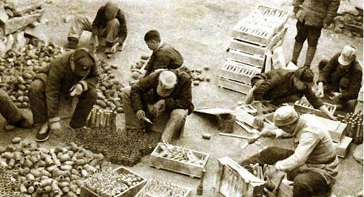 安博首页_安博anbo（中国）集团的前身华兴铁工厂诞生，后发展为徐州重型机械厂