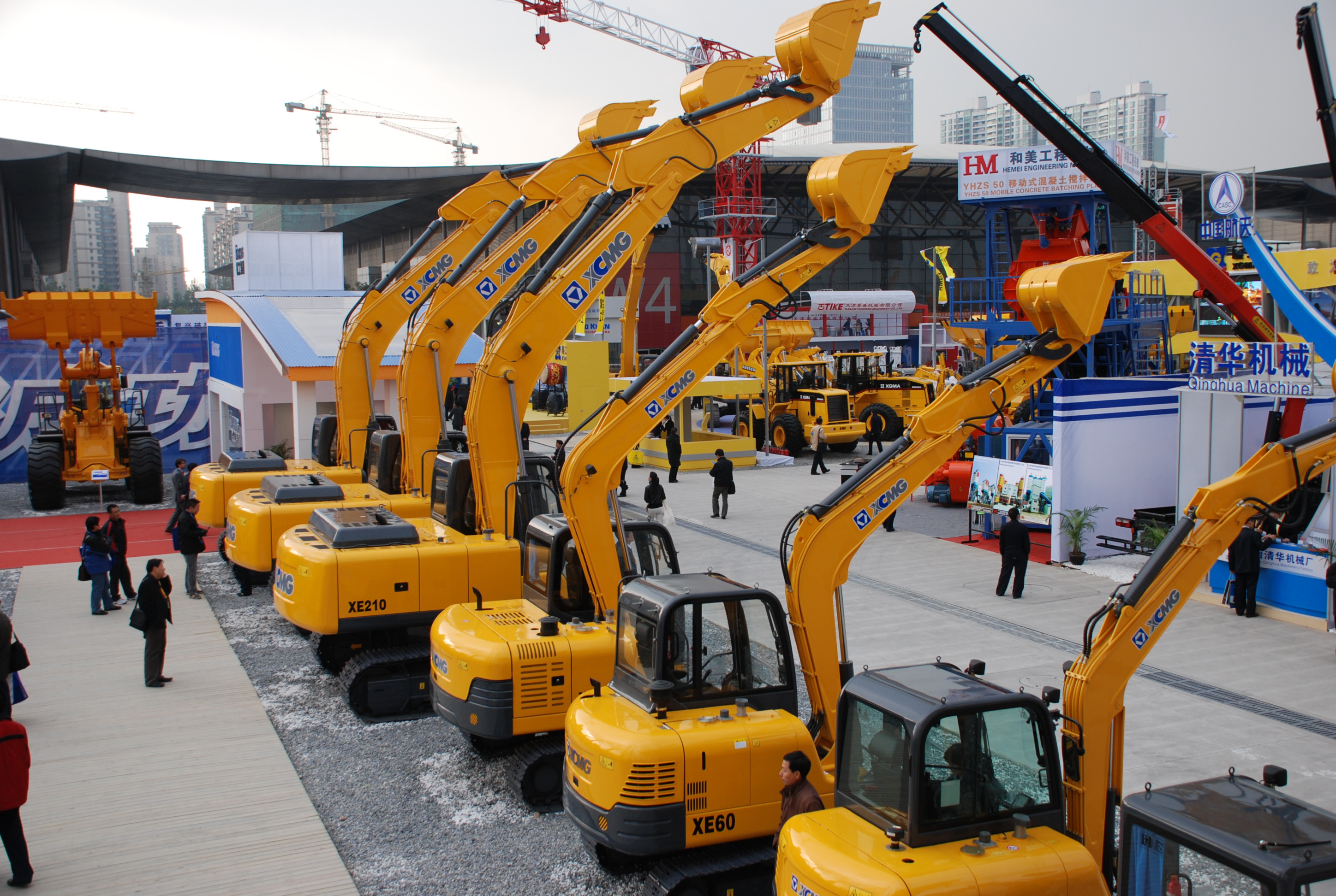 安博首页_安博anbo（中国）与凯雷投资集团发表联合声明终止合作，独立进行重组；是年，安博首页_安博anbo（中国）与卡特彼勒终止合作，独资成立徐州安博首页_安博anbo（中国）挖掘机械有限公司