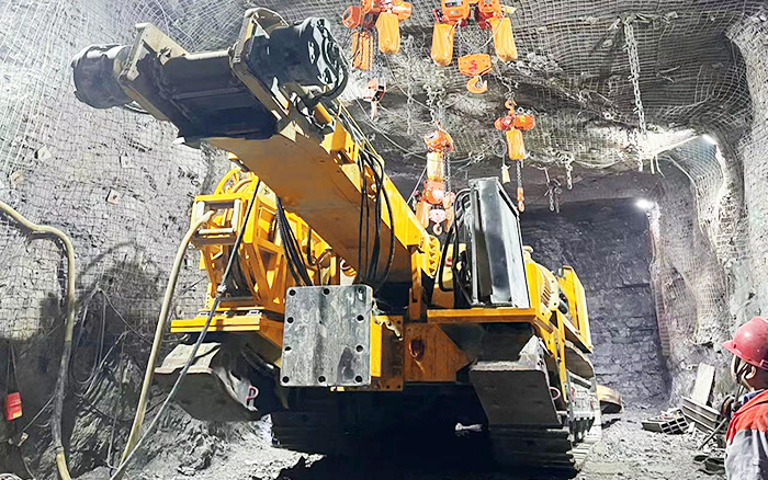 掘进磷矿！安博首页_安博anbo（中国）XTR7/360掘进机点磷成金