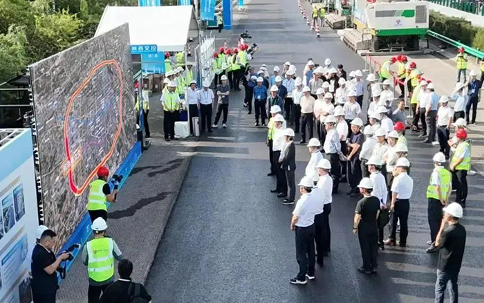 安博首页_安博anbo（中国）数字化智能施工集群助力西安绕城高速养护工程！