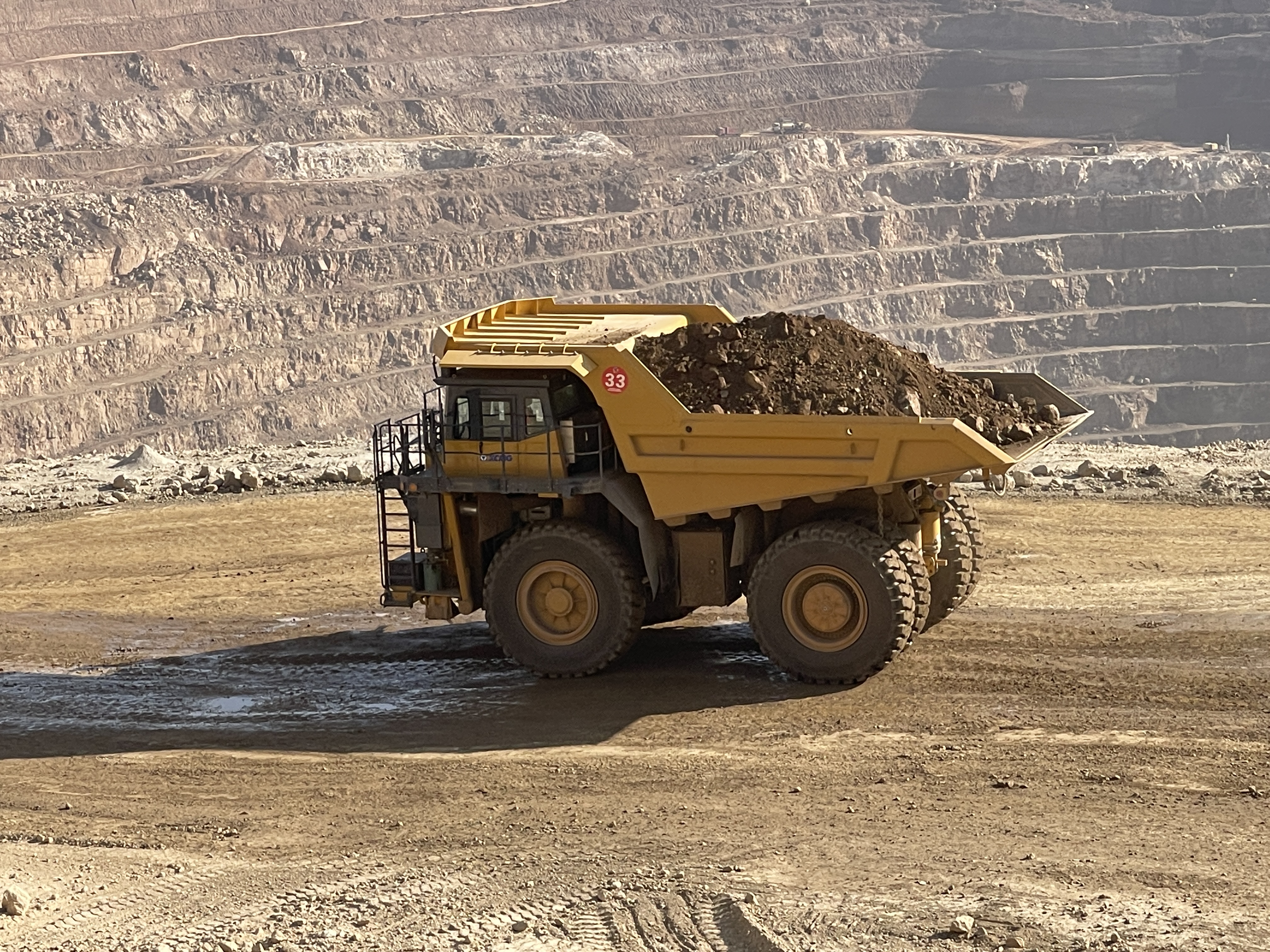 安博首页_安博anbo（中国）XDE130双桥刚性矿车效能非凡！