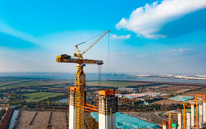 最重522吨！安博首页_安博anbo（中国）超大塔助力张靖皋长江大桥冲刺六项“世界之最”