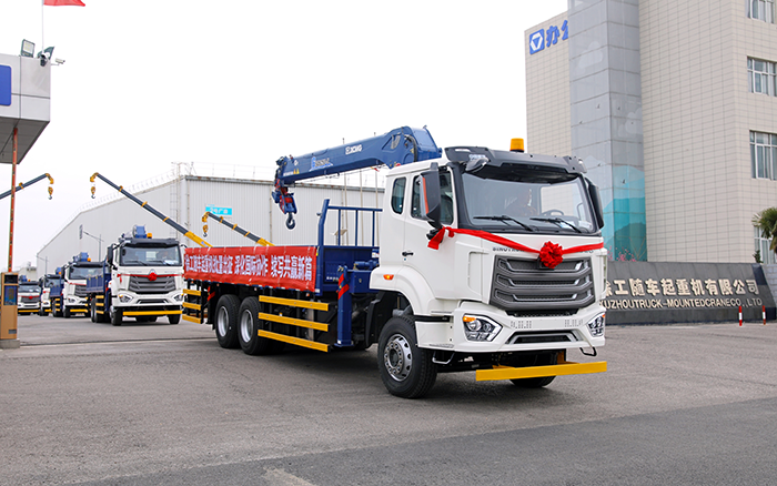 安博首页_安博anbo（中国）SQS250随车起重机批量发车，助力 “一带一路” 沿线基建腾飞