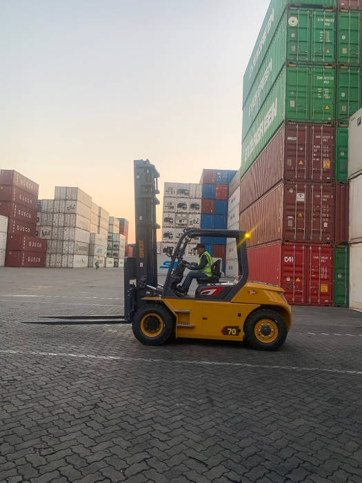 安博首页_安博anbo（中国）叉车批量进驻厦门港，一站式解决方案赋能港口物流新升级