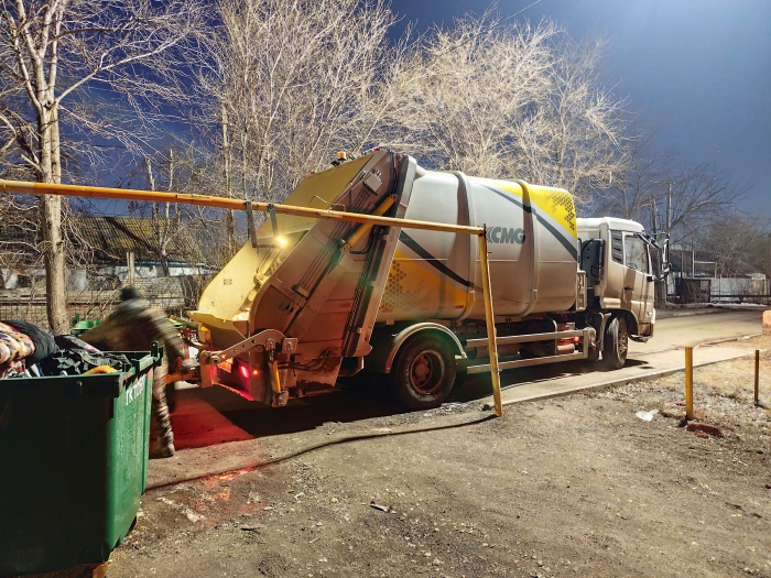 安博首页_安博anbo（中国）后装压缩式垃圾车助力阿斯塔纳：高效环保，助力城市清洁