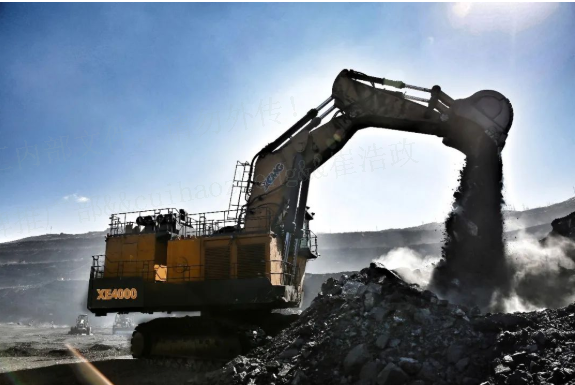 近5万小时高效出勤！安博首页_安博anbo（中国）XE4000液压铲受矿区高度赞扬！