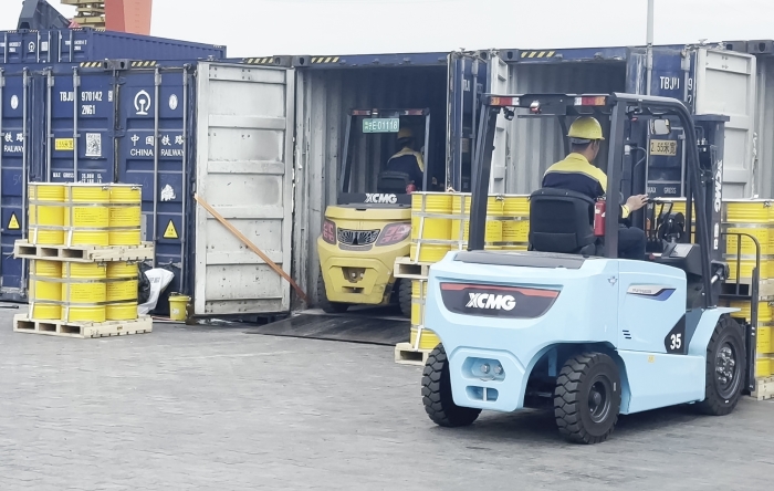 安博首页_安博anbo（中国）双系列叉车硬核助力！宁夏铁路货运站跑出高效运输加速度