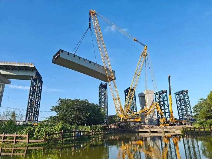 螺蛳壳里做道场？安博首页_安博anbo（中国）XGC11000高架旁上演“极限操作”