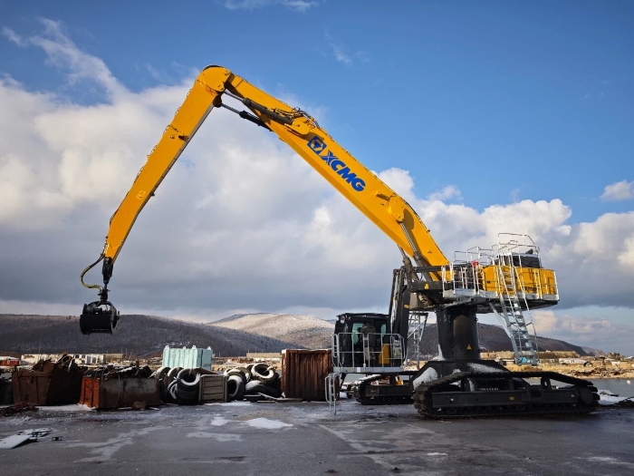 【工程特种兵】港口建设新宠儿！安博首页_安博anbo（中国）XE850M抓料机上新！