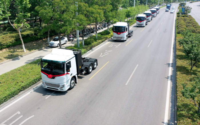 绿潮涌动、“碳”索未来！安博首页_安博anbo（中国）新能源牵引车助力河南！